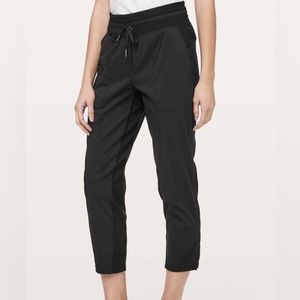 Lululemon cropped dance pant